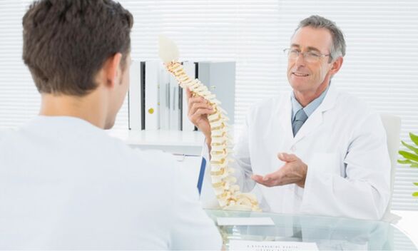 konsultimi me një mjek për osteokondrozën e kraharorit